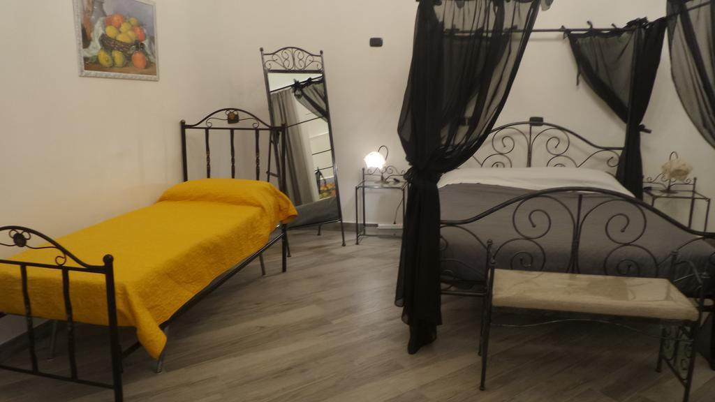 Pompei Holiday Rooms Extérieur photo