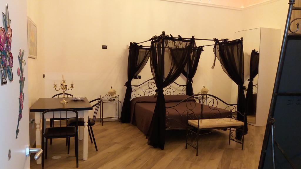 Pompei Holiday Rooms Extérieur photo
